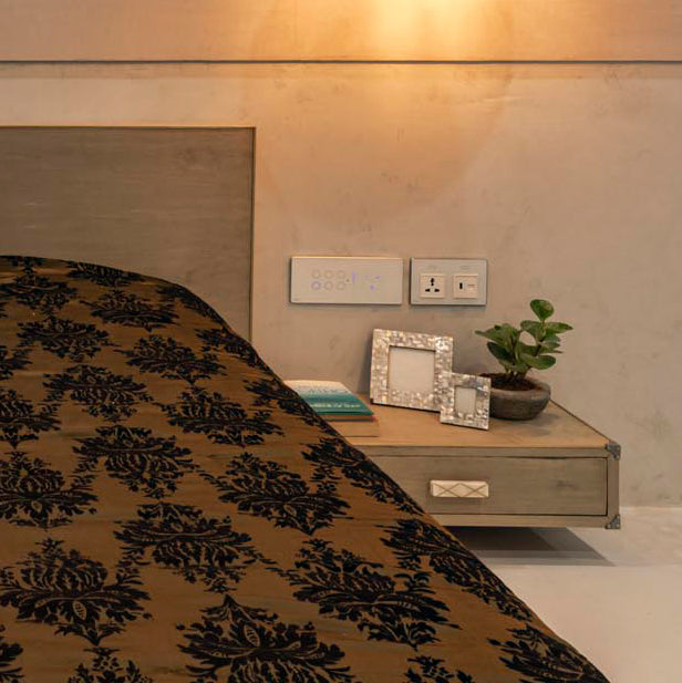 Classic Platform Bed with Side Table