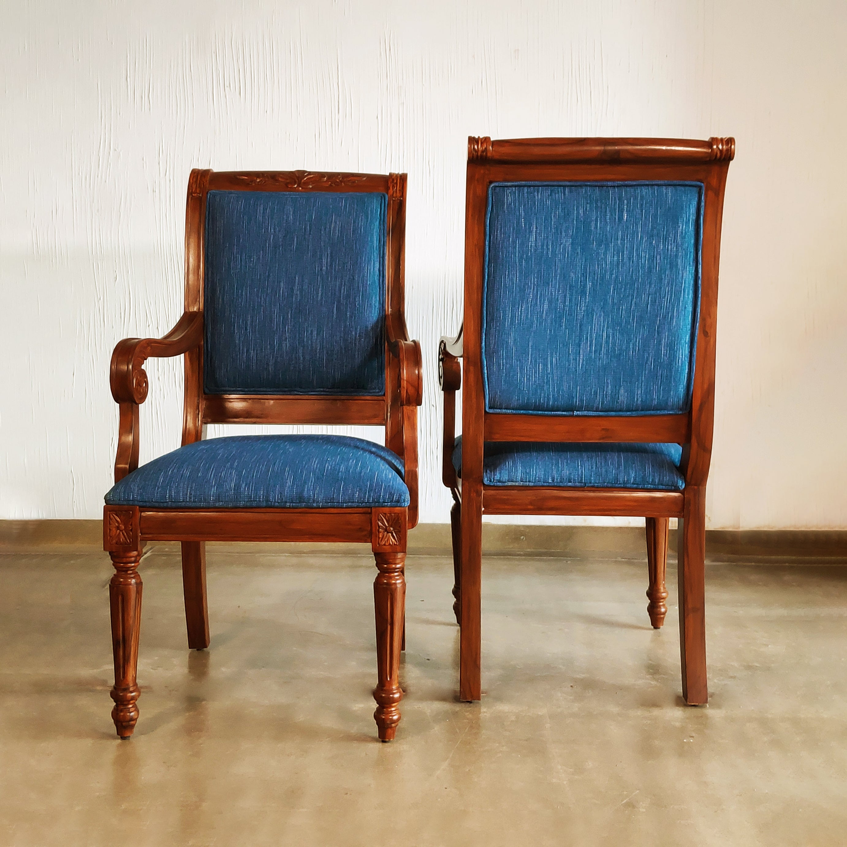 Graceland dining chair with arms