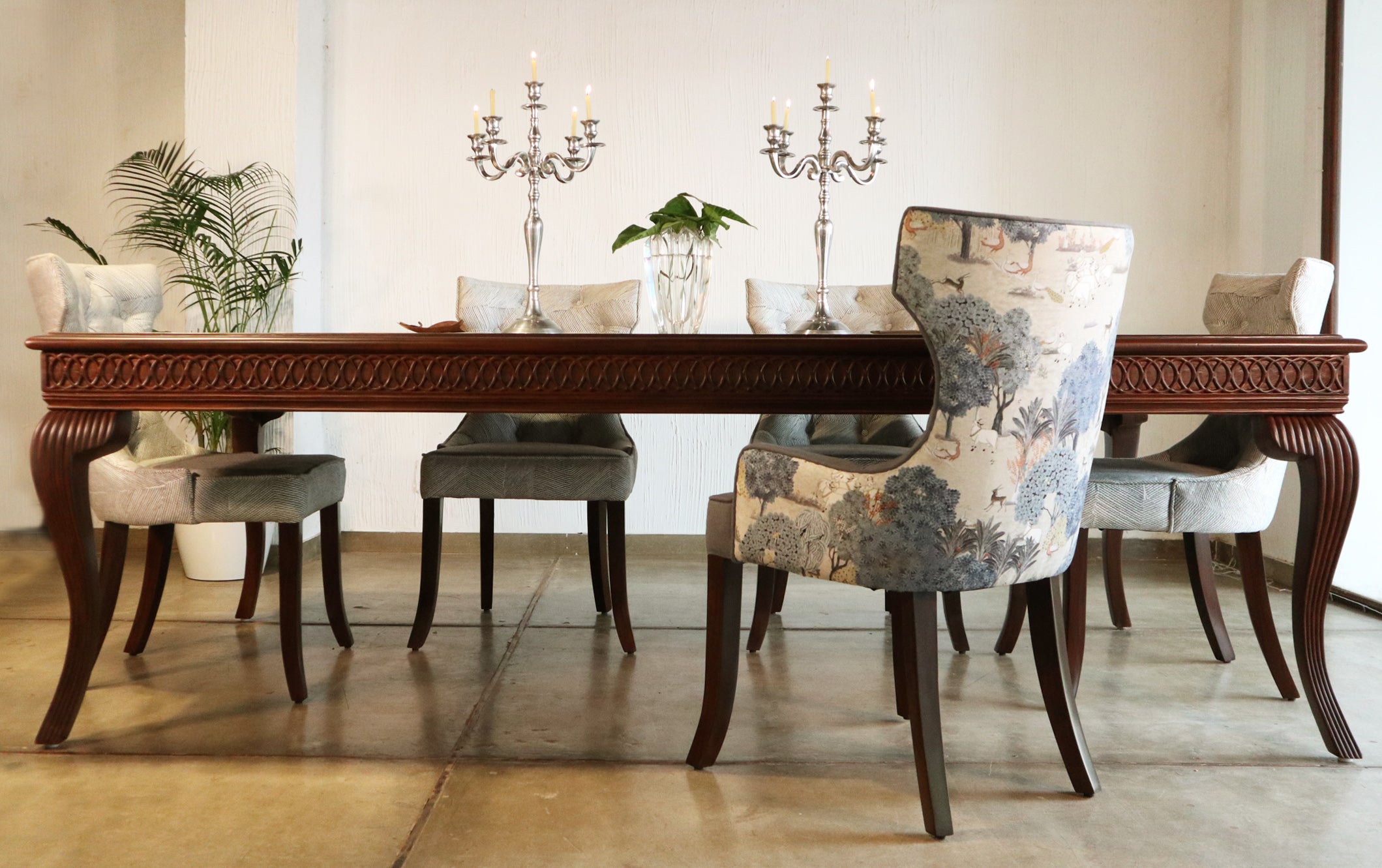 Schon Dining Table (8 seater)