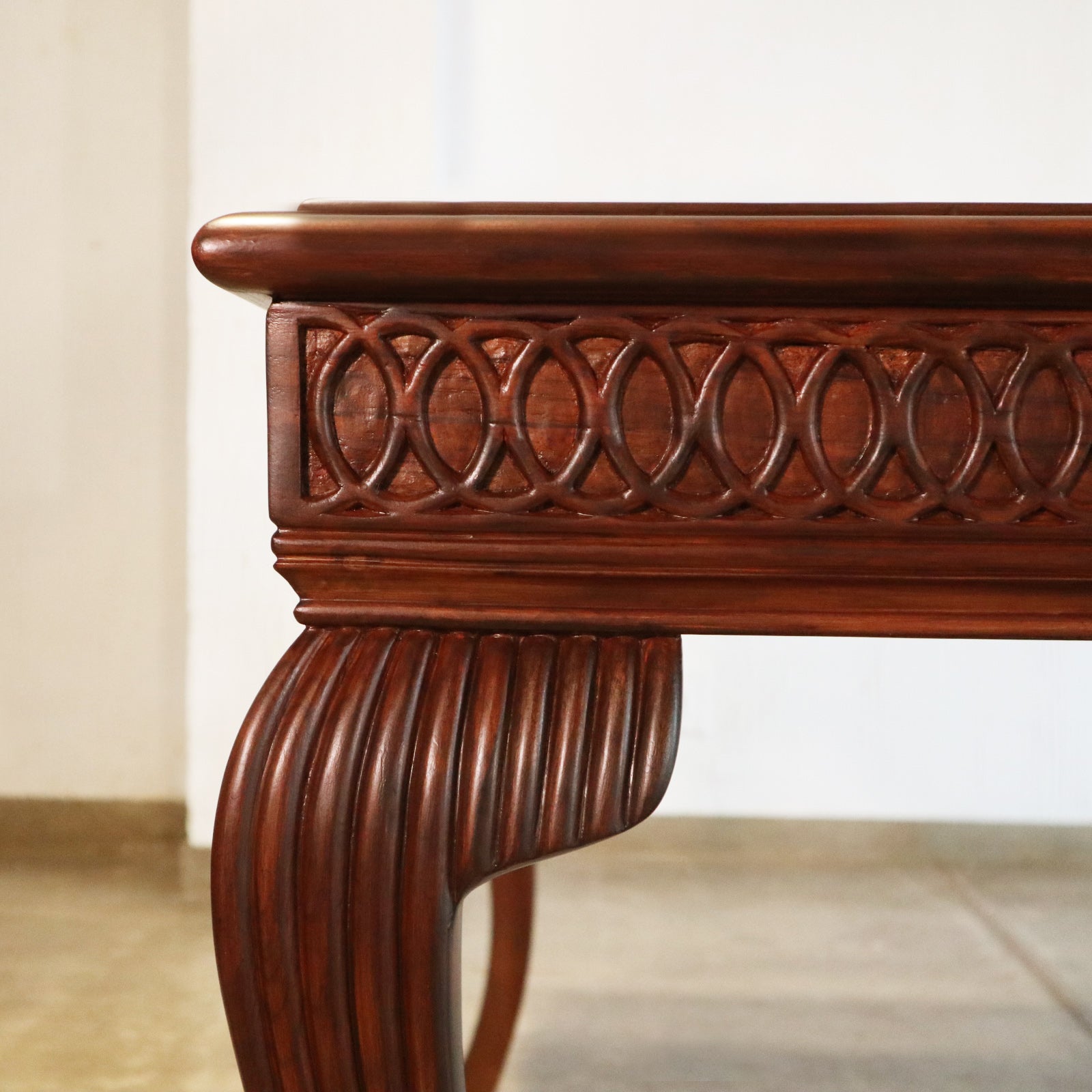 Schon Dining Table (8 seater)