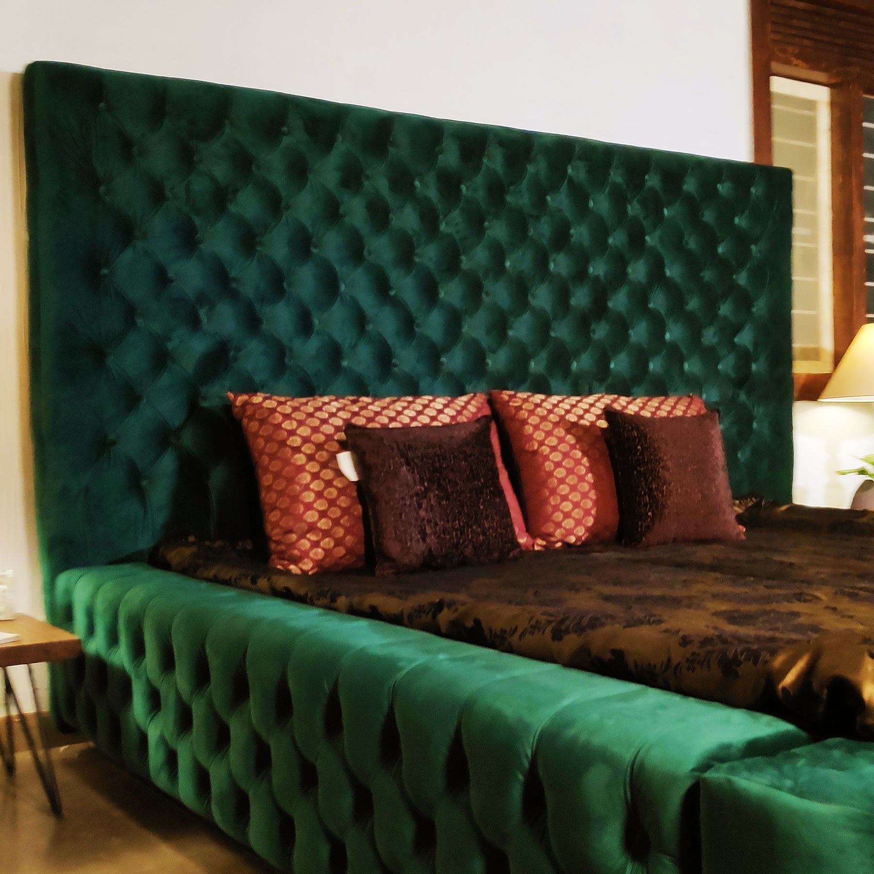 Tufted Lush Bed with storage