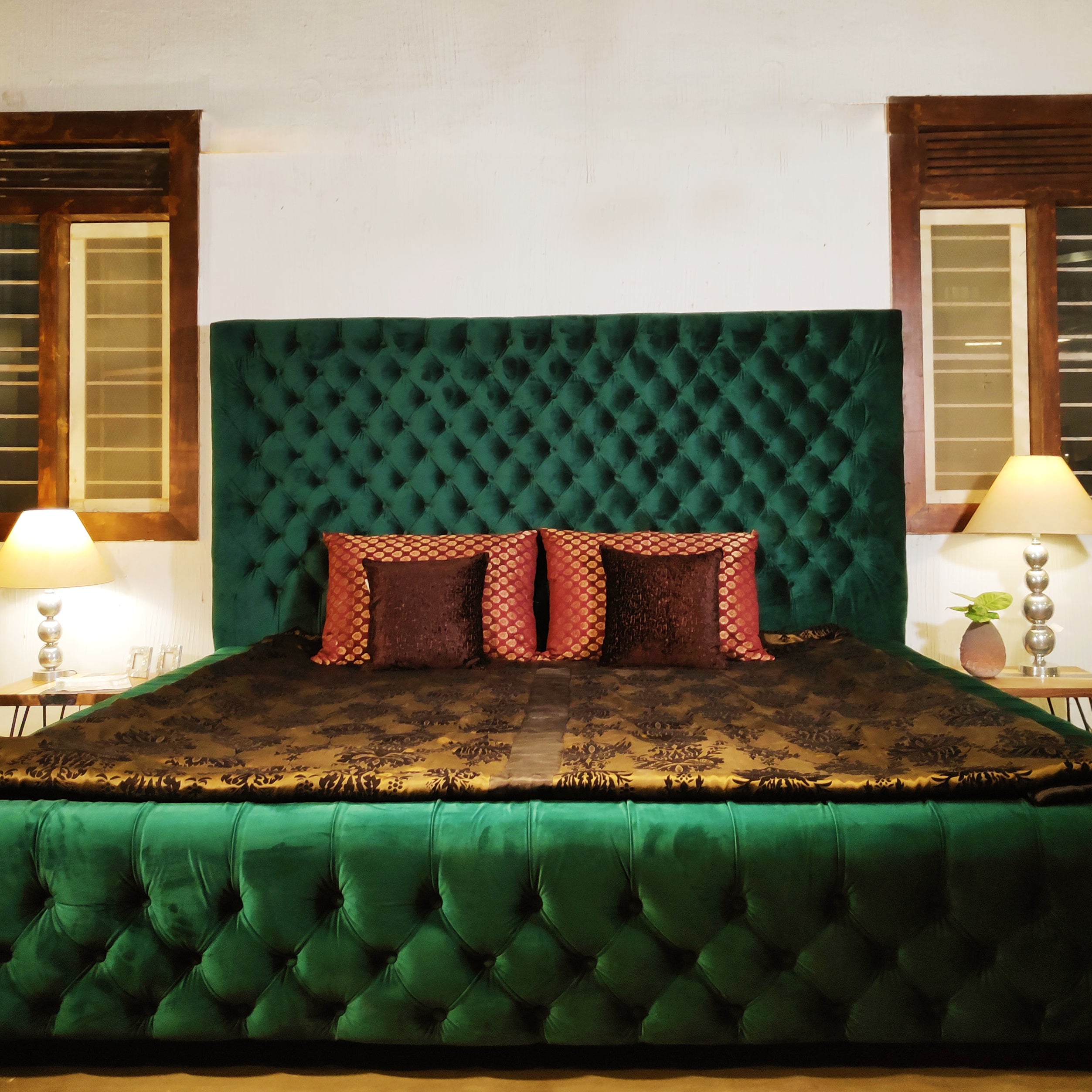 Tufted Lush Bed with storage