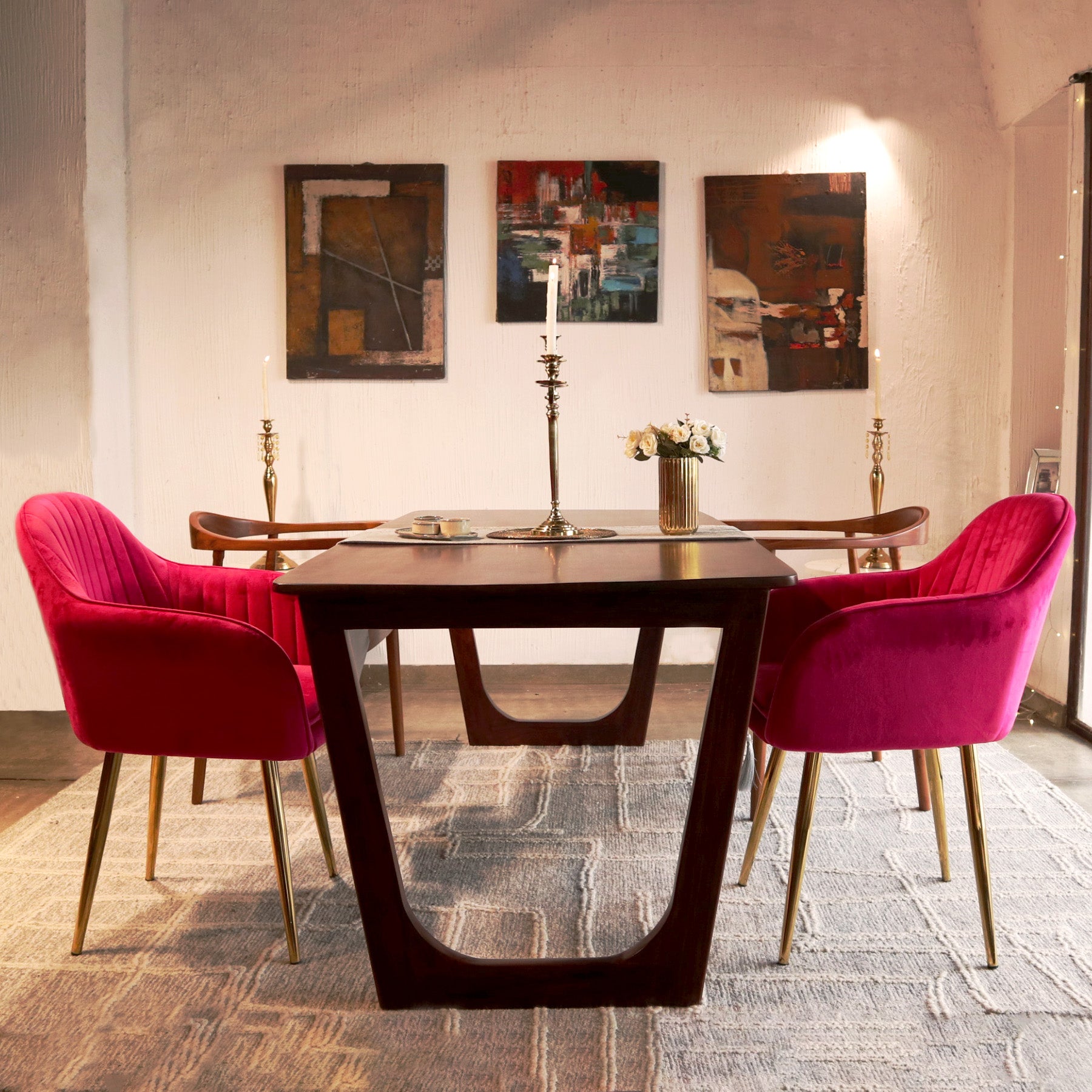 Willowbrook Dining Table