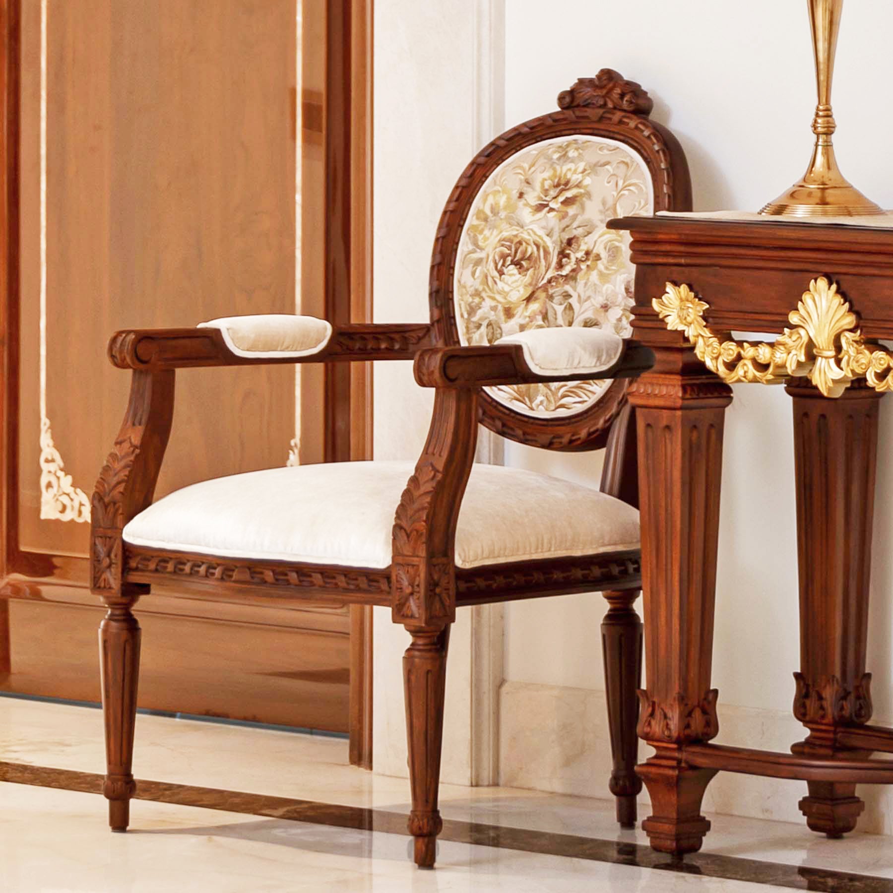 Windsor Rose Arm Chair