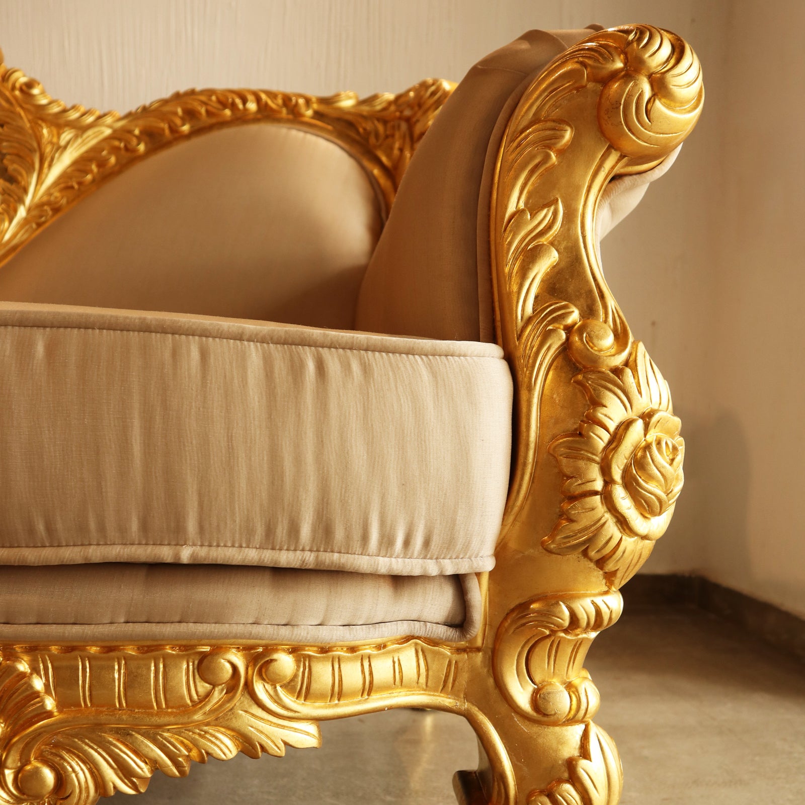 The Kings Throne Sofa